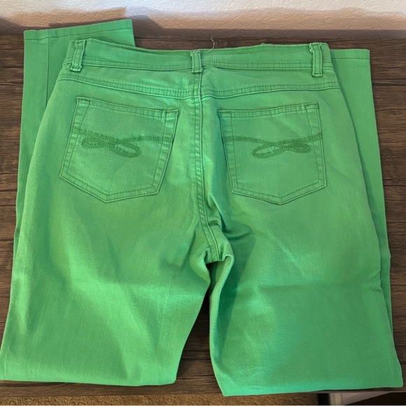 green jeans size 6 petite - Picture 2 of 3